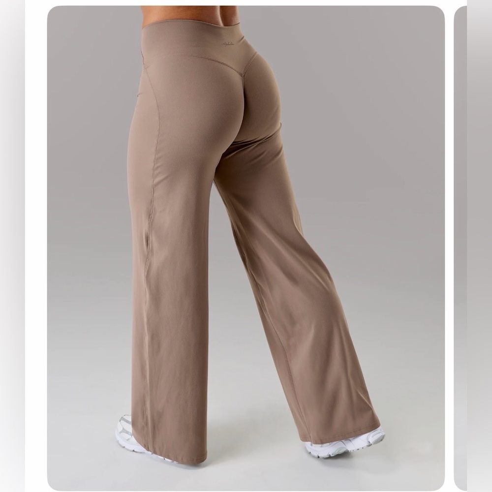 Alphalete Aura Wide Leg Pant